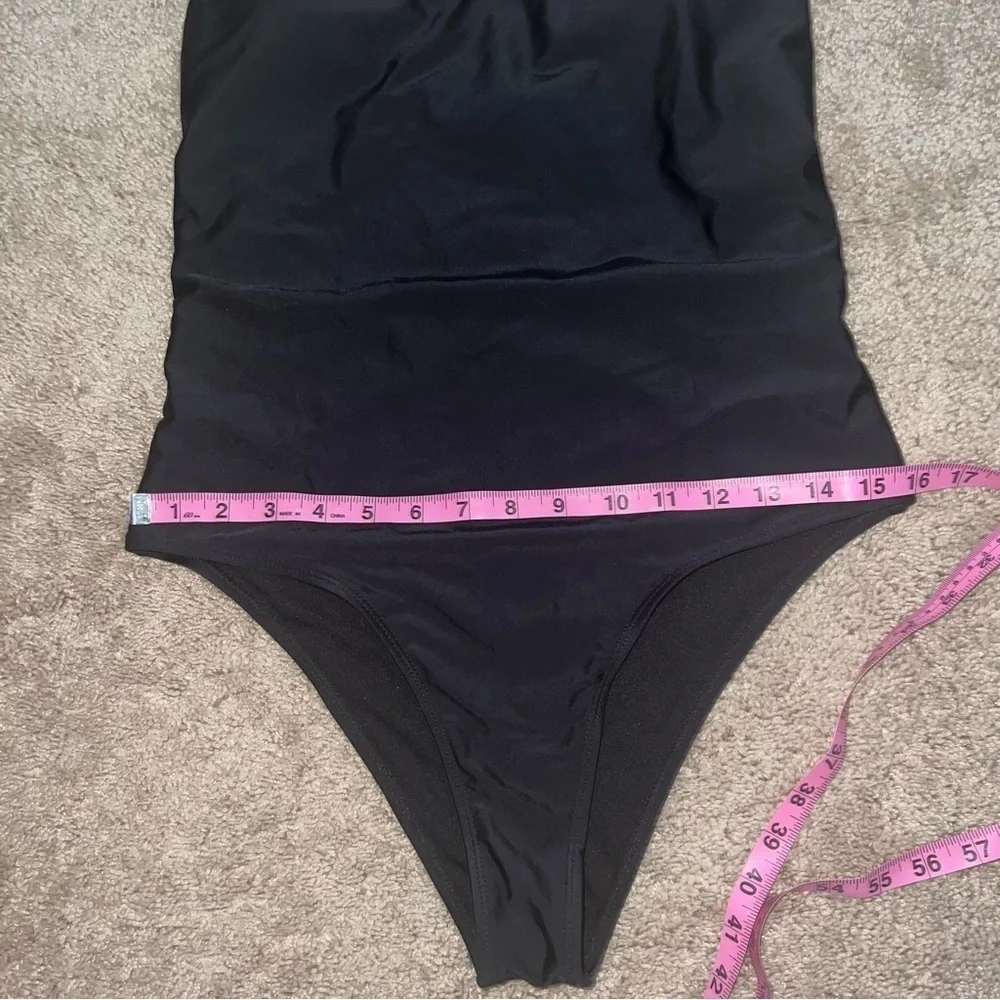 Black Ruffled Strap One Piece Cheeky Swimsuit Size Large